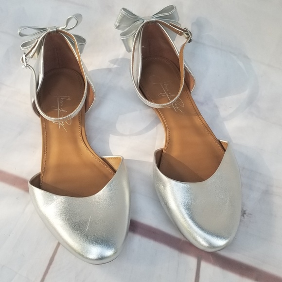 silver strap flats